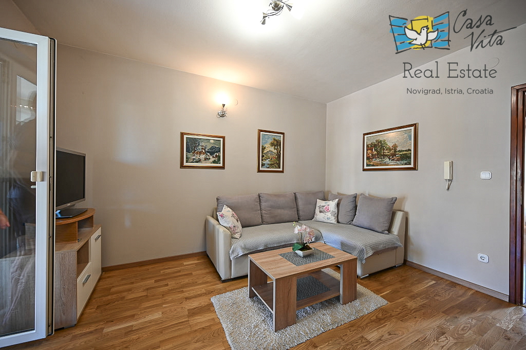 ISTRA, NOVIGRAD - Appartamento al piano terra con due camere da letto!