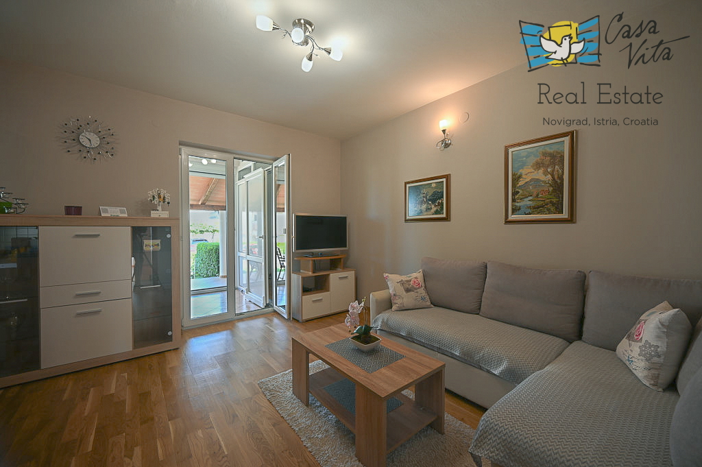 ISTRA, NOVIGRAD - Appartamento al piano terra con due camere da letto!