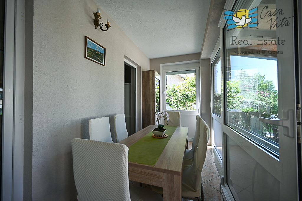 ISTRA, NOVIGRAD - Appartamento al piano terra con due camere da letto!