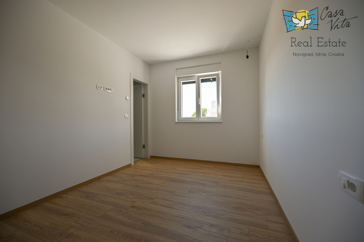 ISTRA, NOVIGRAD - Appartamento al piano terra di una nuova costruzione con piscina!