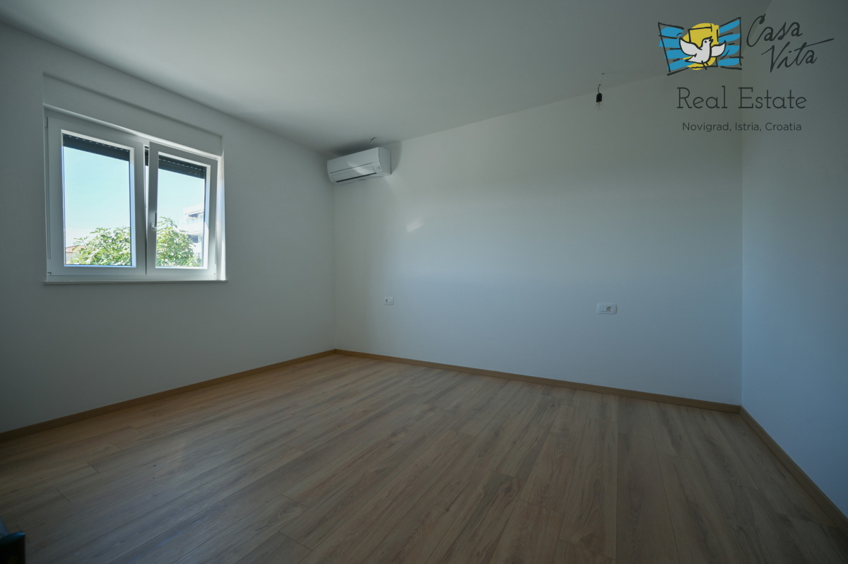 ISTRA, NOVIGRAD - Appartamento al piano terra di una nuova costruzione con piscina!