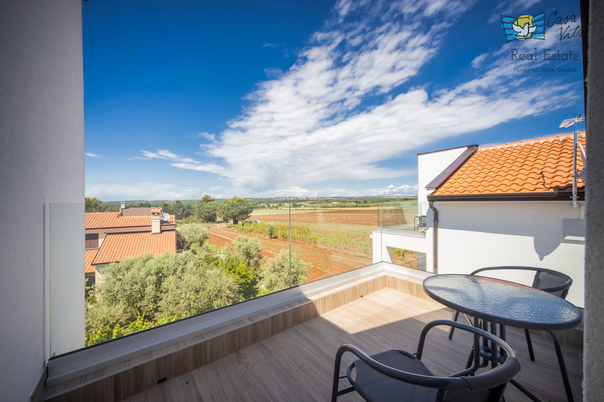 Villa moderna splendidamente decorata nelle vicinanze della città di Parenzo!
