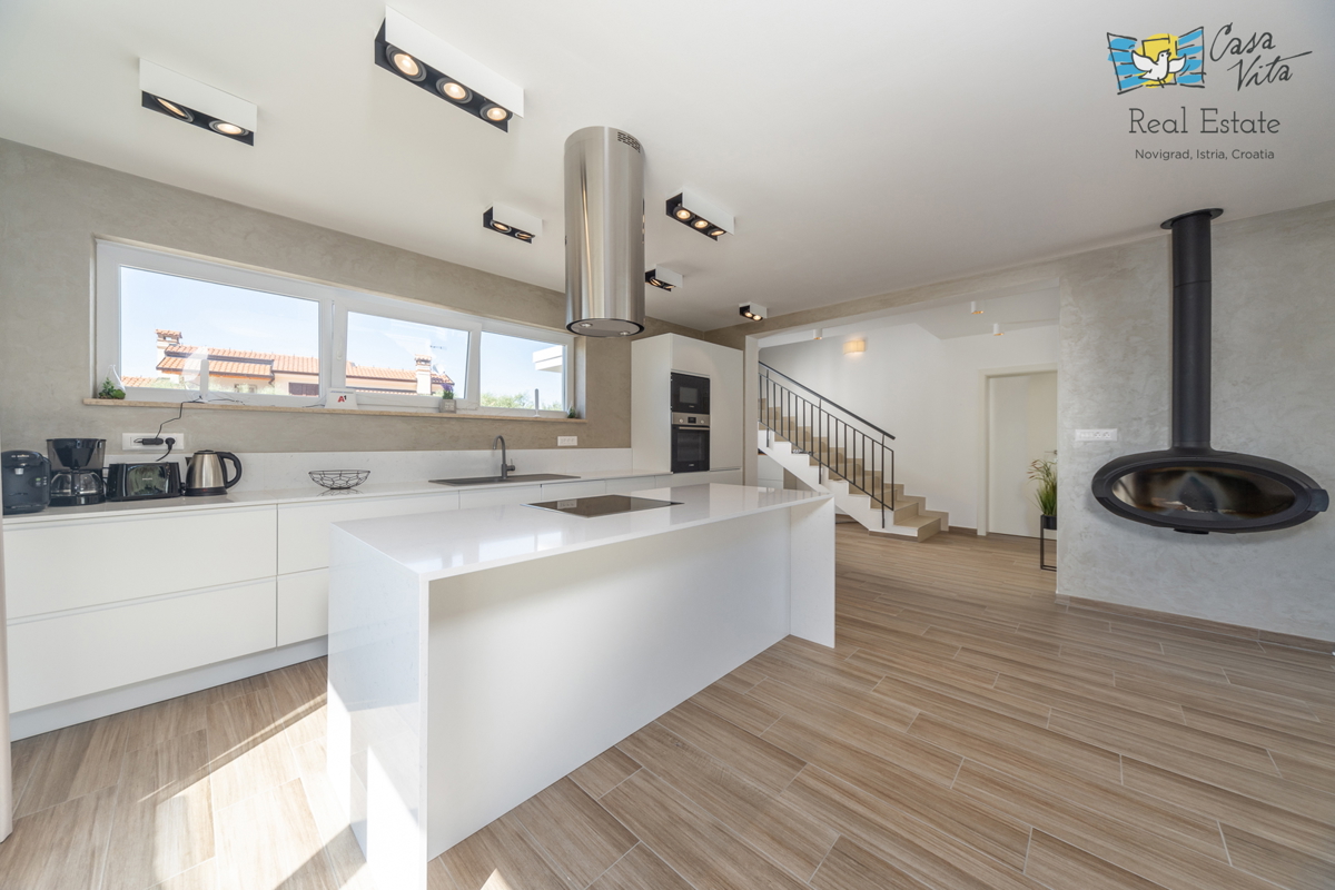 Villa moderna splendidamente decorata nelle vicinanze della città di Parenzo!