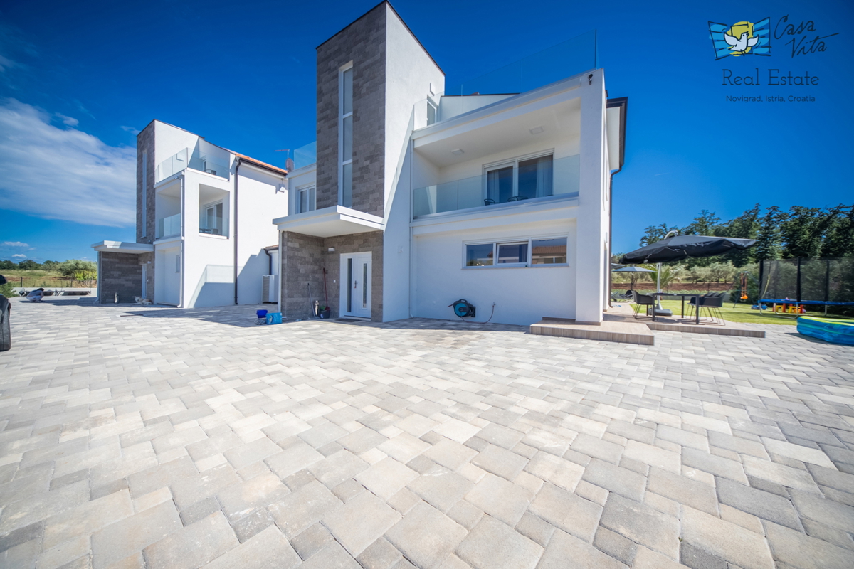 Villa moderna splendidamente decorata nelle vicinanze della città di Parenzo!