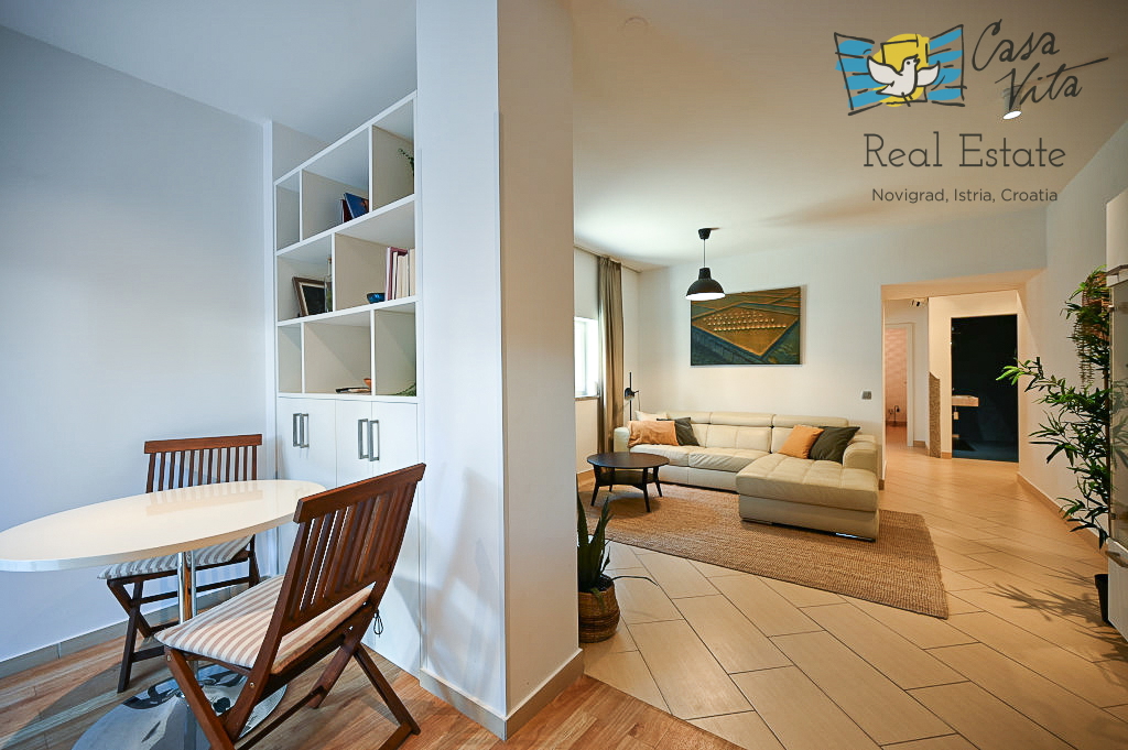 ISTRA, NOVIGRAD - Appartamento al piano terra in super posizione a 200m dal mare e dal centro!