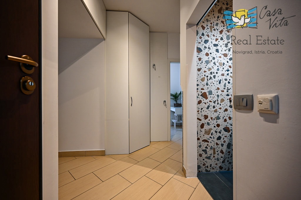 ISTRA, NOVIGRAD - Appartamento al piano terra in super posizione a 200m dal mare e dal centro!