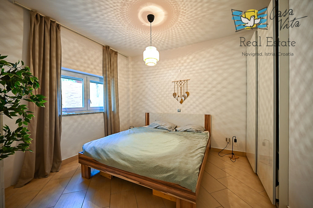 ISTRA, NOVIGRAD - Appartamento al piano terra in super posizione a 200m dal mare e dal centro!