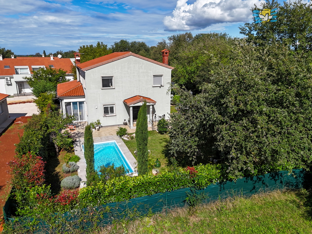 ISTRA, Umag - Villa indipendente nei dintorni di Lovrečica!