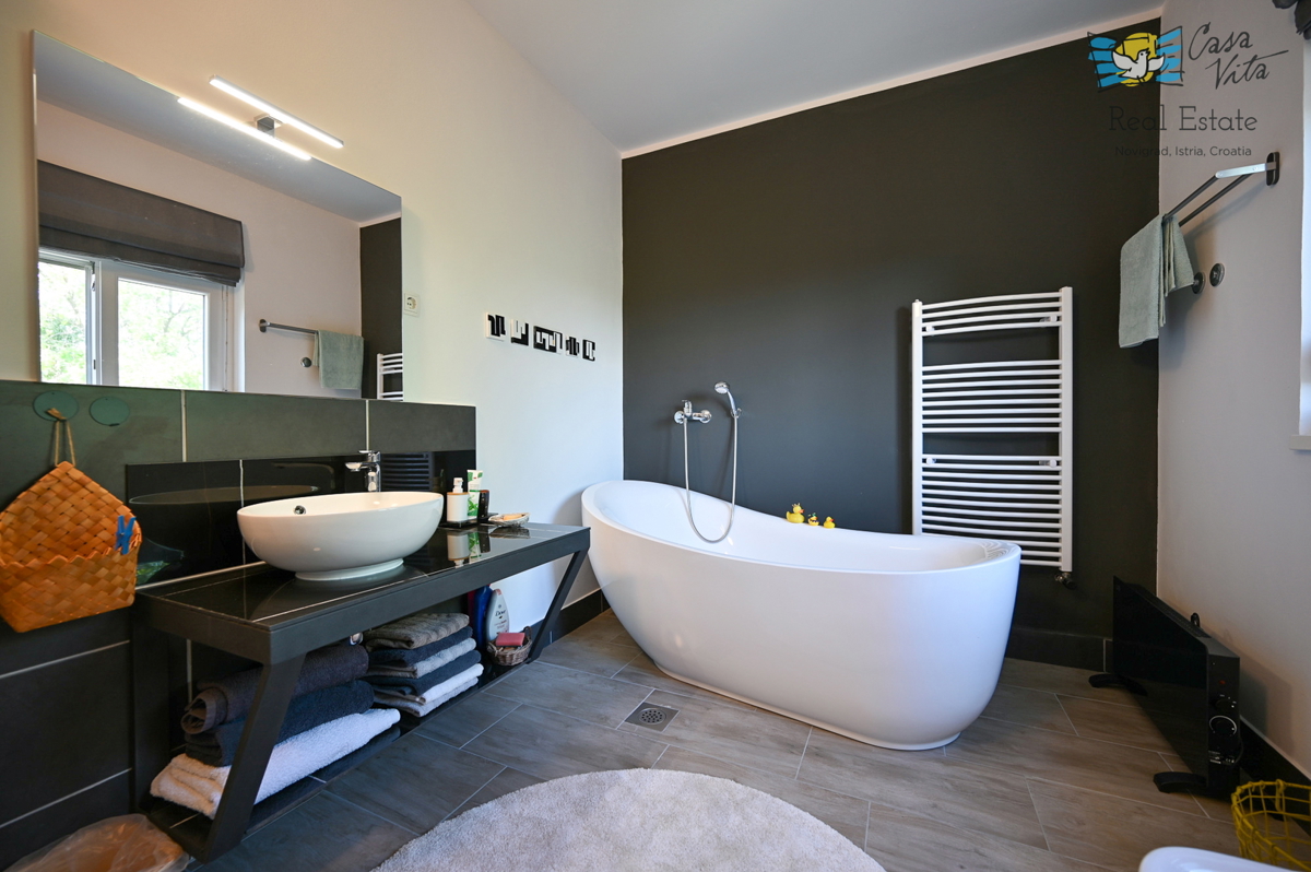 ISTRA, Umag - Villa indipendente nei dintorni di Lovrečica!