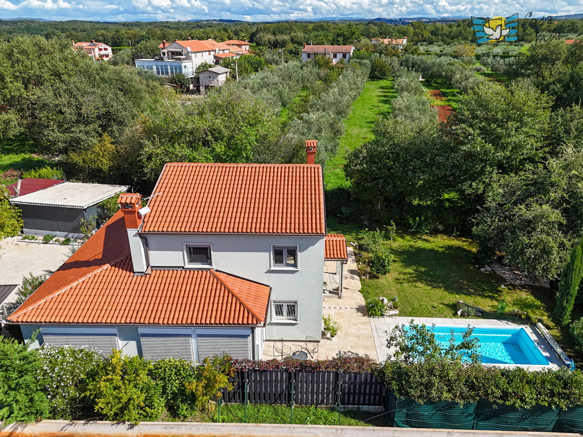 ISTRA, Umag - Villa indipendente nei dintorni di Lovrečica!