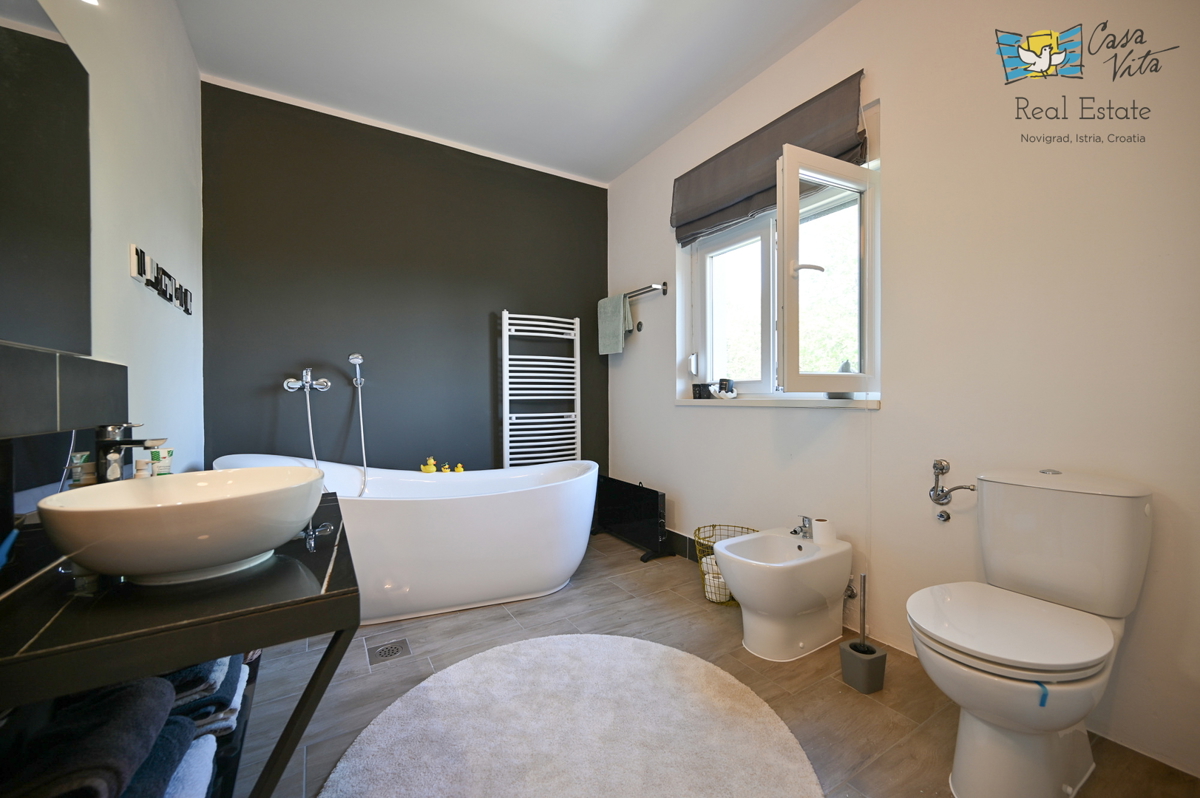 ISTRA, Umag - Villa indipendente nei dintorni di Lovrečica!