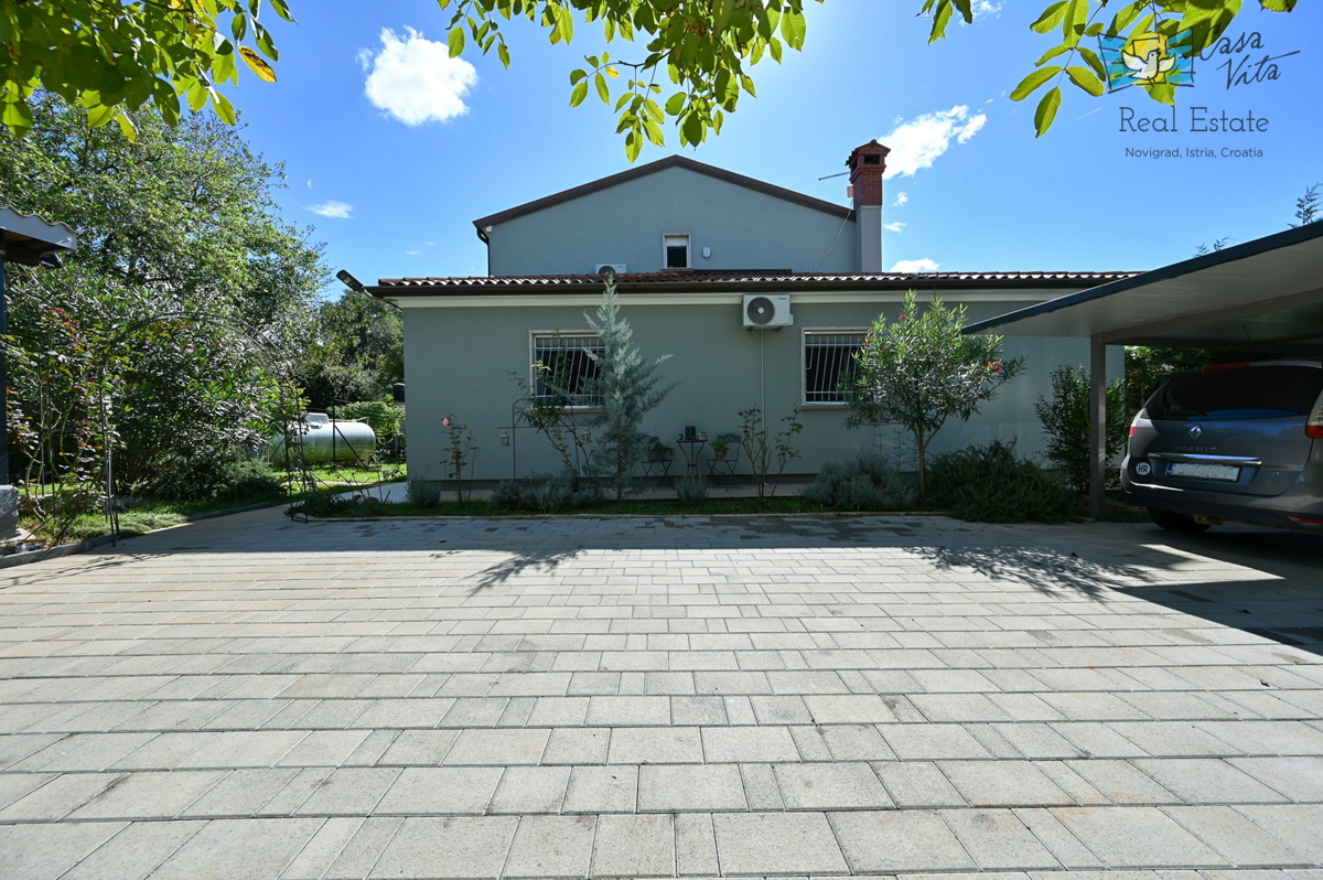 ISTRA, Umag - Villa indipendente nei dintorni di Lovrečica!