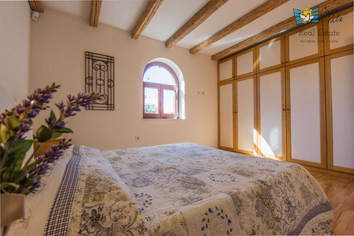 ISTRA, POREČ - Bella casa al piano terra nei dintorni della città di Poreč con splendida vista sul mare!