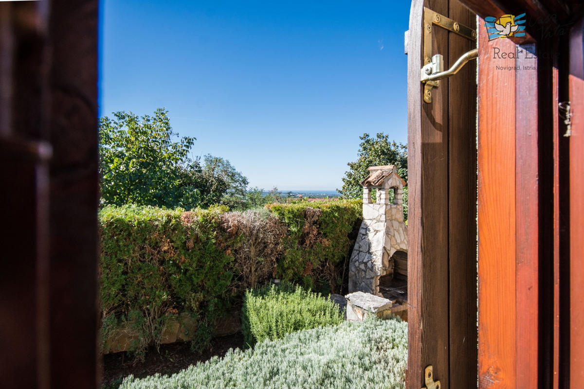 ISTRA, POREČ - Bella casa al piano terra nei dintorni della città di Poreč con splendida vista sul mare!