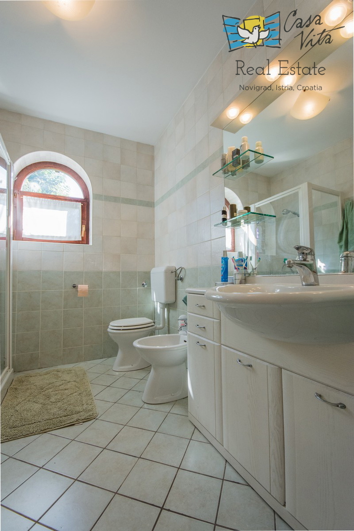 ISTRA, POREČ - Bella casa al piano terra nei dintorni della città di Poreč con splendida vista sul mare!