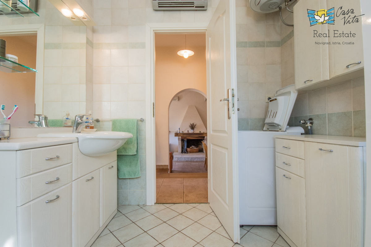 ISTRA, POREČ - Bella casa al piano terra nei dintorni della città di Poreč con splendida vista sul mare!