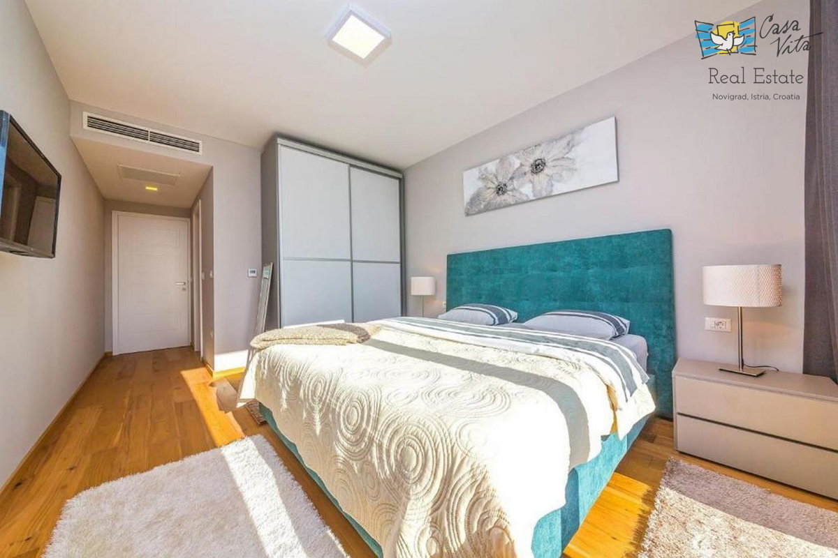 ISTRA, POREČ - Moderna doppia casa a 500 m dal mare!