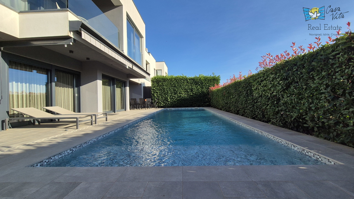 ISTRA, POREČ - Moderna doppia casa a 500 m dal mare!