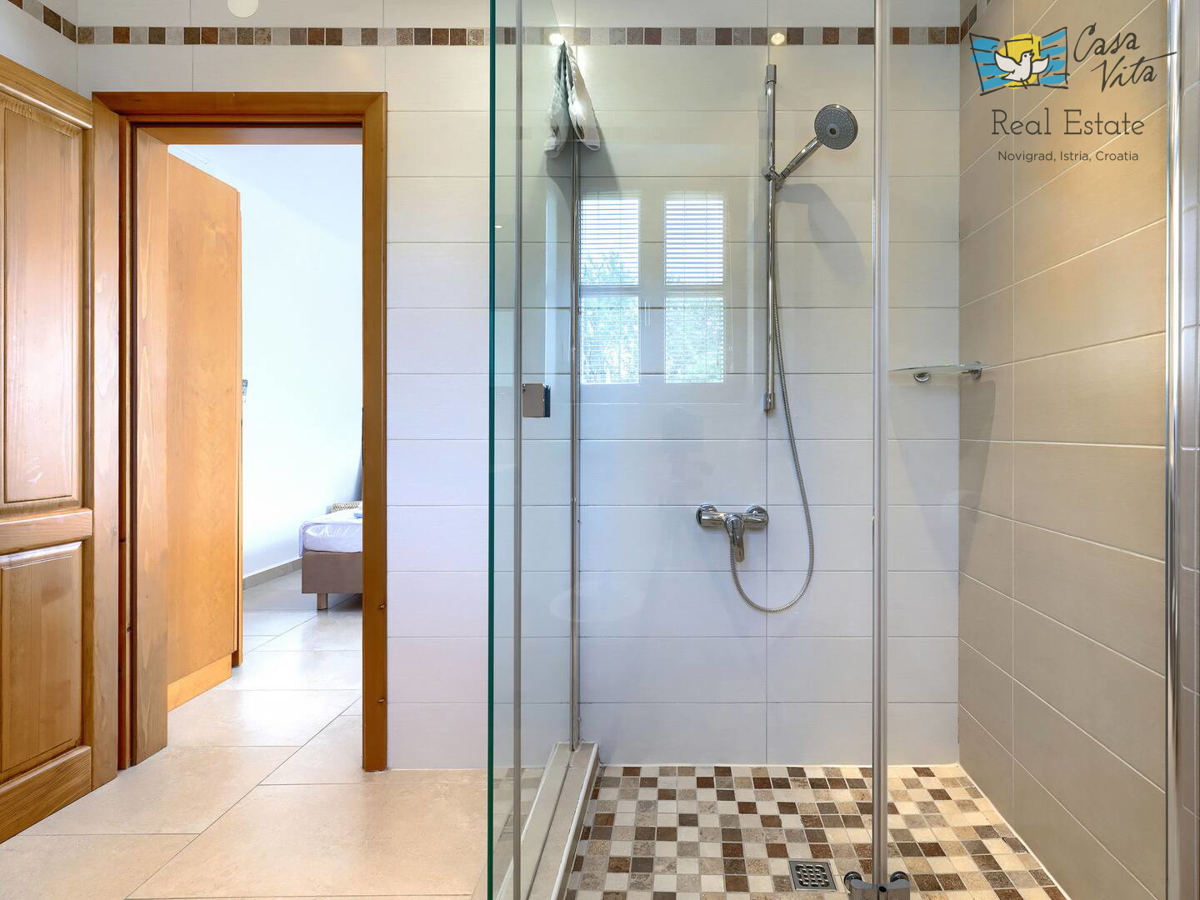 ISTRA, BUJE, Lussuosa casa mediterranea con un ampio giardino