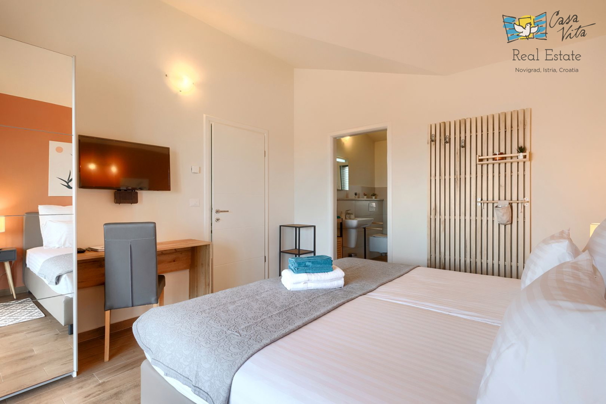 ISTRA, NOVIGRAD - Casa mediterranea con splendida vista mare!