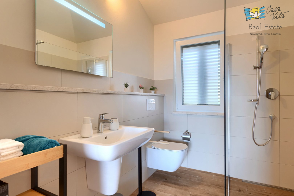 ISTRA, NOVIGRAD - Casa mediterranea con splendida vista mare!