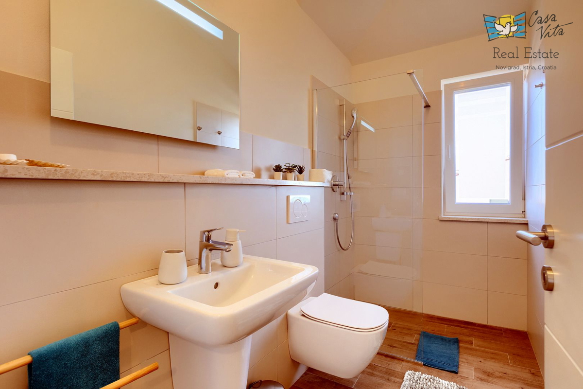 ISTRA, NOVIGRAD - Casa mediterranea con splendida vista mare!