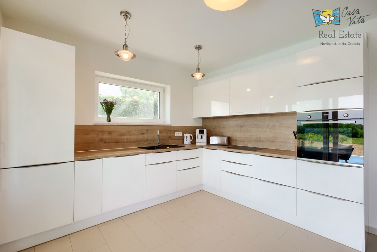 ISTRA, NOVIGRAD - Casa mediterranea con splendida vista mare!