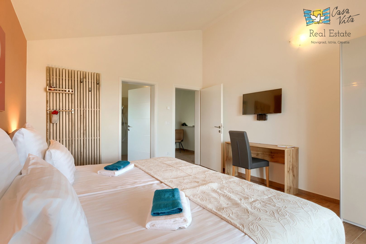 ISTRA, NOVIGRAD - Casa mediterranea con splendida vista mare!