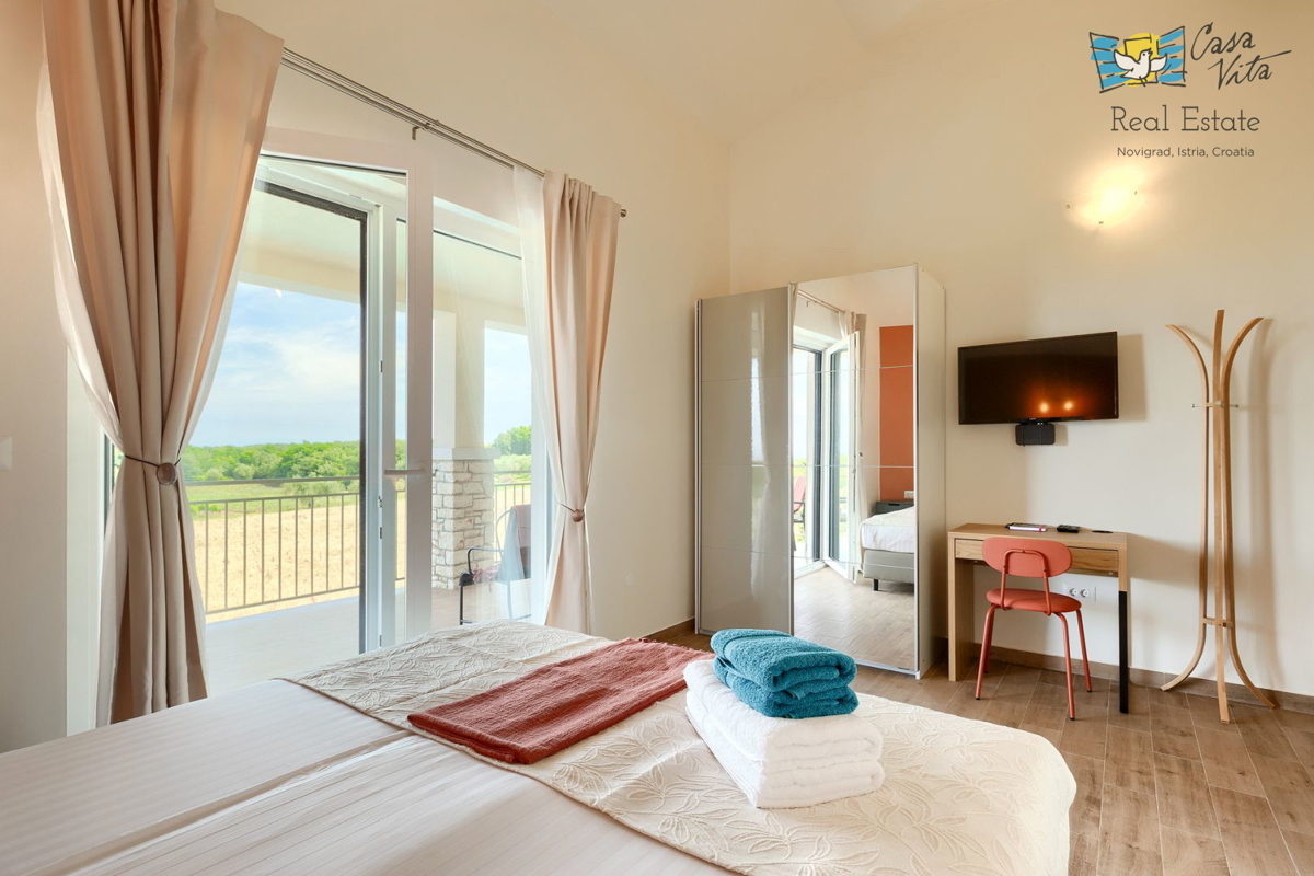 ISTRA, NOVIGRAD - Casa mediterranea con splendida vista mare!