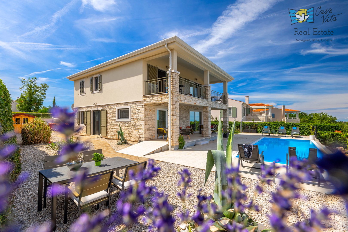 ISTRA, NOVIGRAD - Casa mediterranea con splendida vista mare!