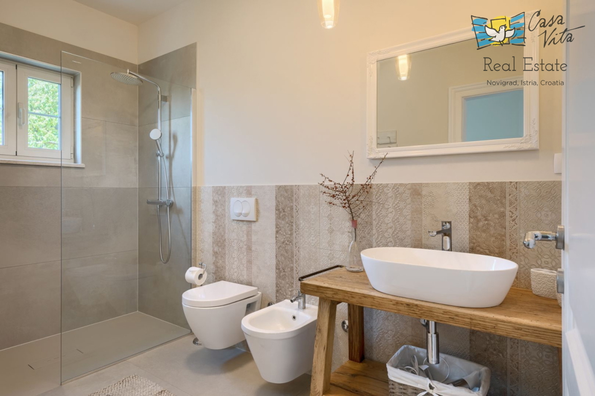 Una bellissima villa in pietra vicino alla città di Parenzo!