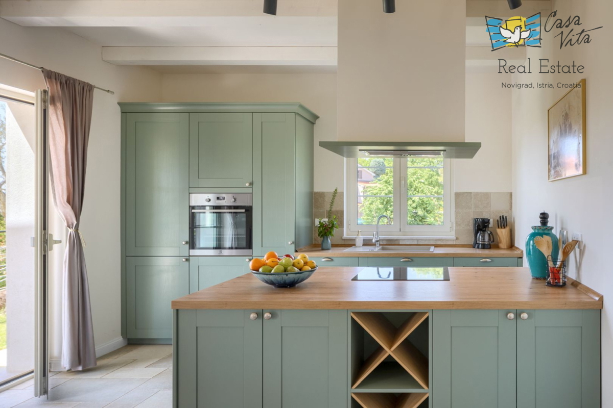 Una bellissima villa in pietra vicino alla città di Parenzo!