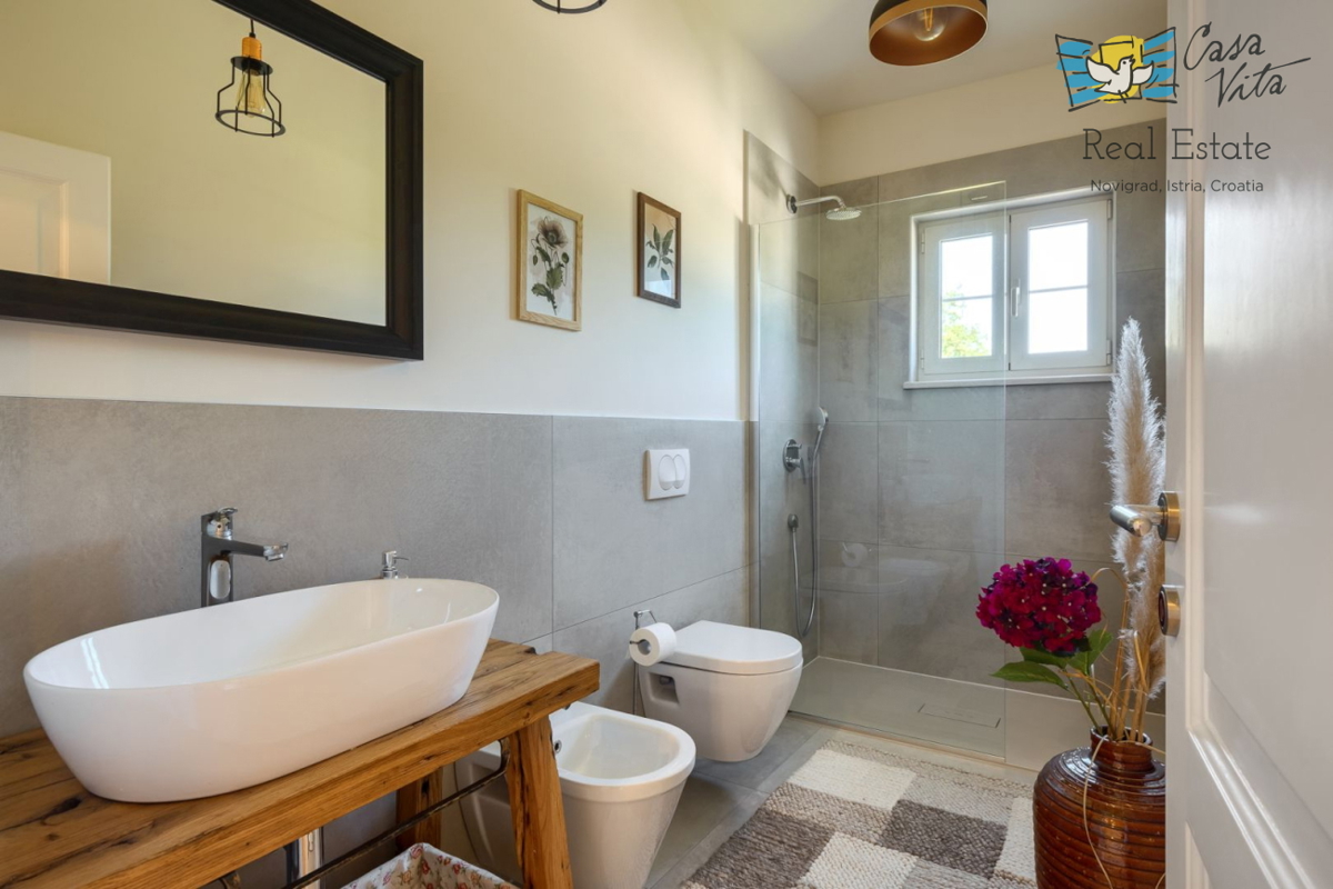 Una bellissima villa in pietra vicino alla città di Parenzo!