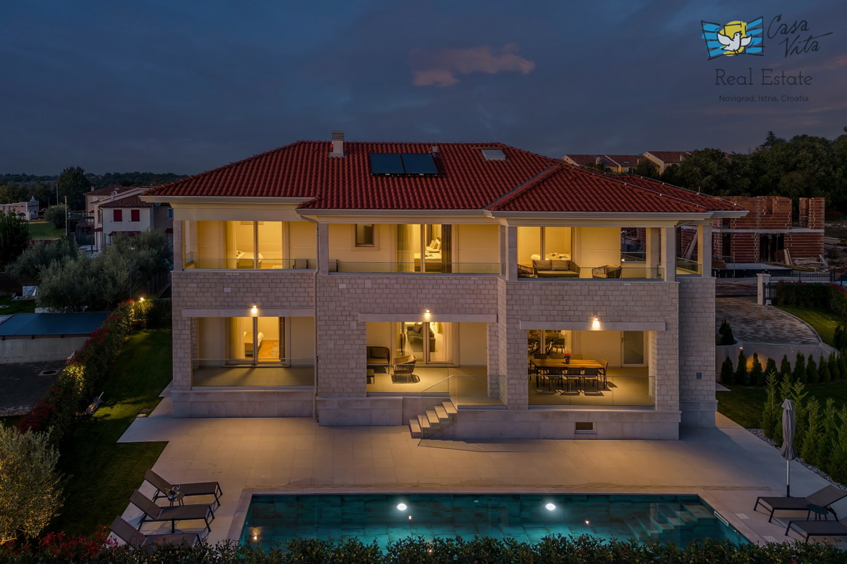 ISTRA, POREČ - Lussuosa villa con piscina e garage a 1 km dal mare!
