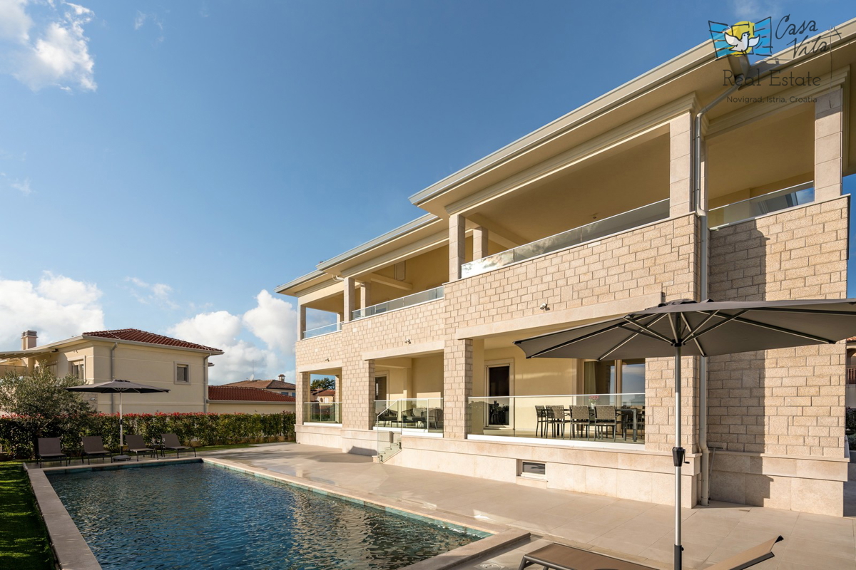 ISTRA, POREČ - Lussuosa villa con piscina e garage a 1 km dal mare!