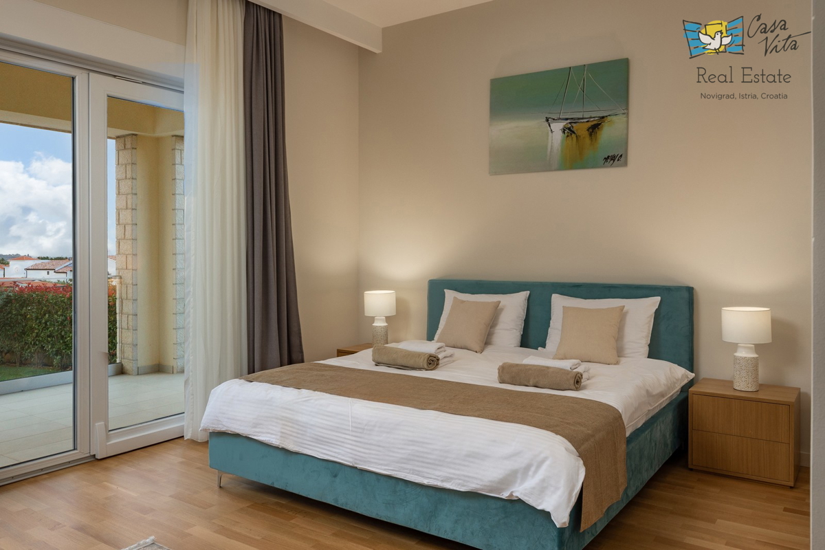 ISTRA, POREČ - Lussuosa villa con piscina e garage a 1 km dal mare!