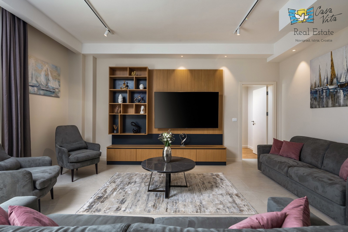 ISTRA, POREČ - Lussuosa villa con piscina e garage a 1 km dal mare!