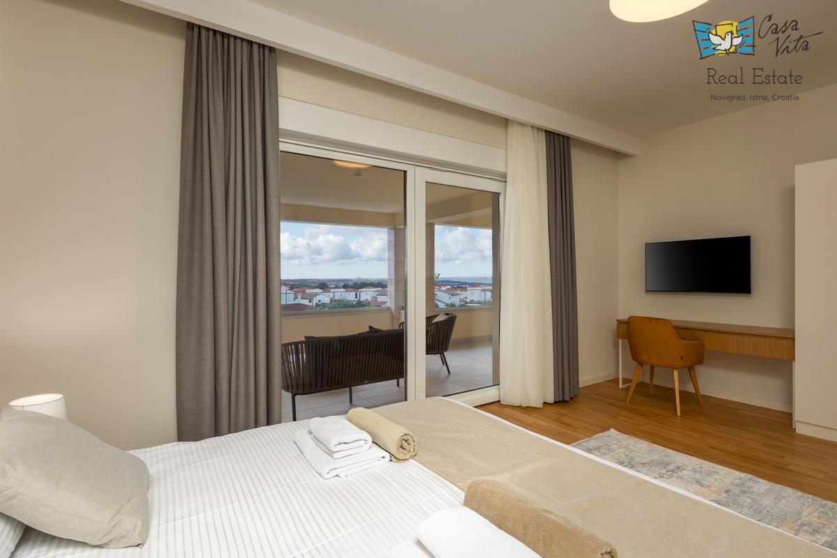 ISTRA, POREČ - Lussuosa villa con piscina e garage a 1 km dal mare!