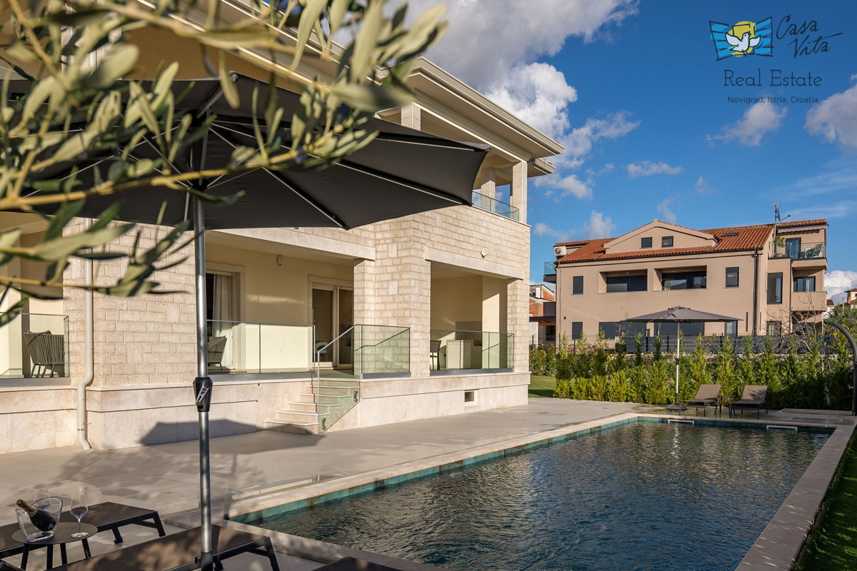 ISTRA, POREČ - Lussuosa villa con piscina e garage a 1 km dal mare!