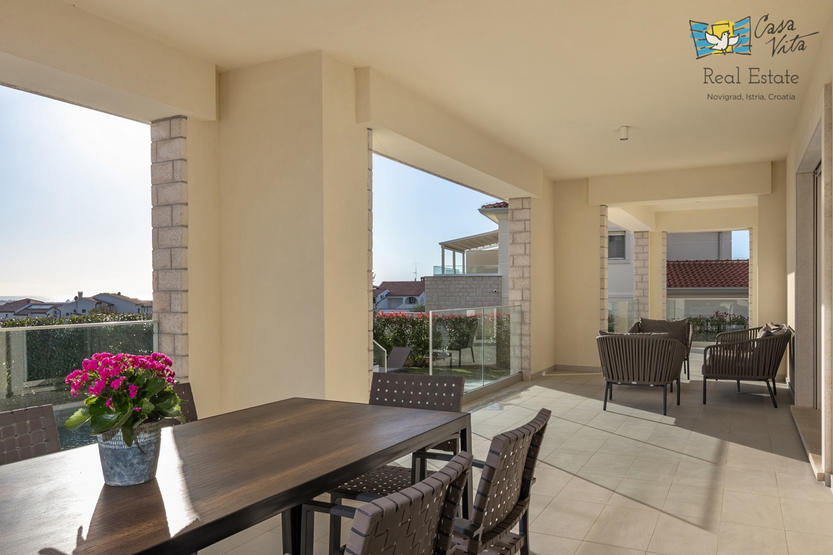 ISTRA, POREČ - Lussuosa villa con piscina e garage a 1 km dal mare!