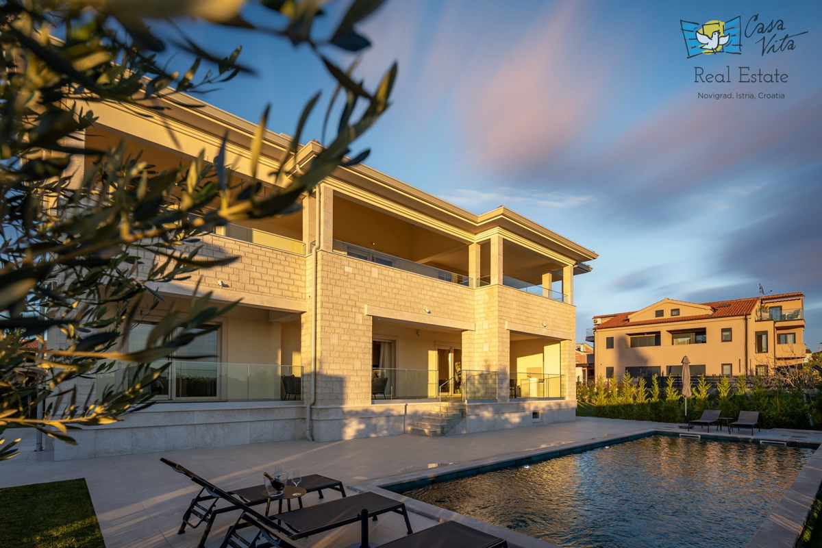 ISTRA, POREČ - Lussuosa villa con piscina e garage a 1 km dal mare!