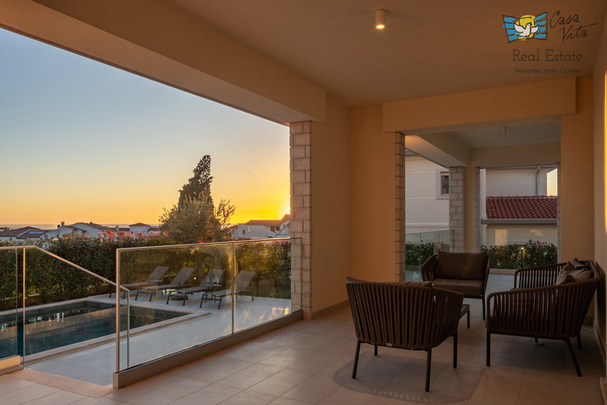 ISTRA, POREČ - Lussuosa villa con piscina e garage a 1 km dal mare!