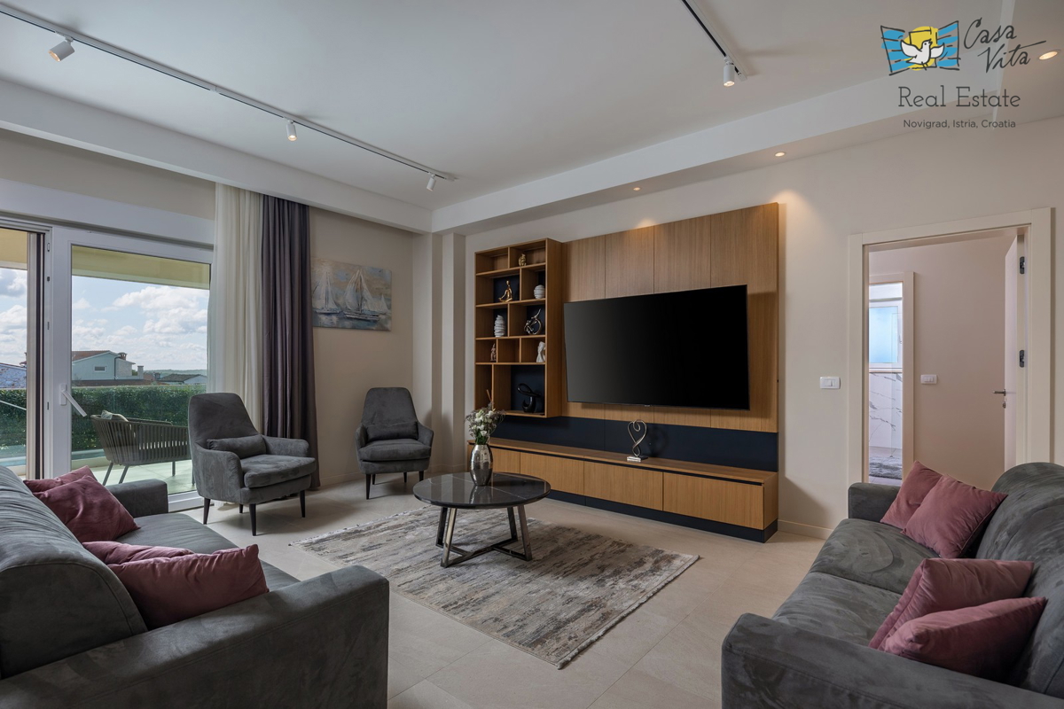 ISTRA, POREČ - Lussuosa villa con piscina e garage a 1 km dal mare!