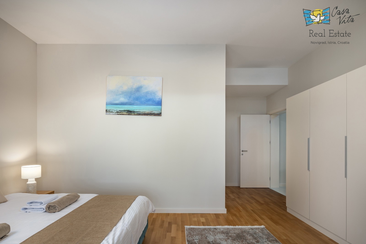 ISTRA, POREČ - Lussuosa villa con piscina e garage a 1 km dal mare!