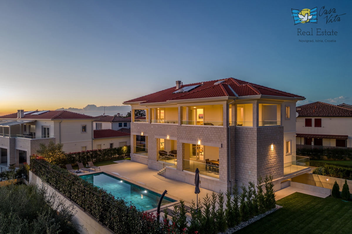 ISTRA, POREČ - Lussuosa villa con piscina e garage a 1 km dal mare!