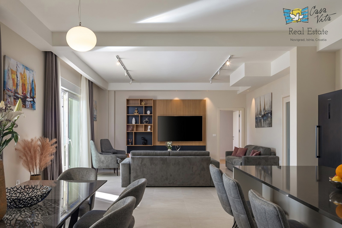 ISTRA, POREČ - Lussuosa villa con piscina e garage a 1 km dal mare!