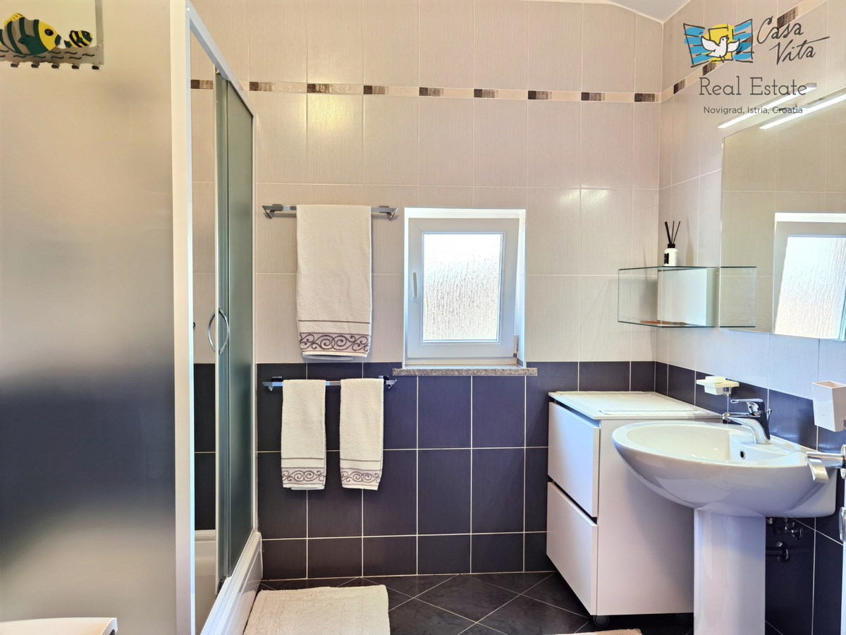 ISTRA, POREČ - Appartamento con due camere da letto in una posizione tranquilla vicino a tutti i servizi!