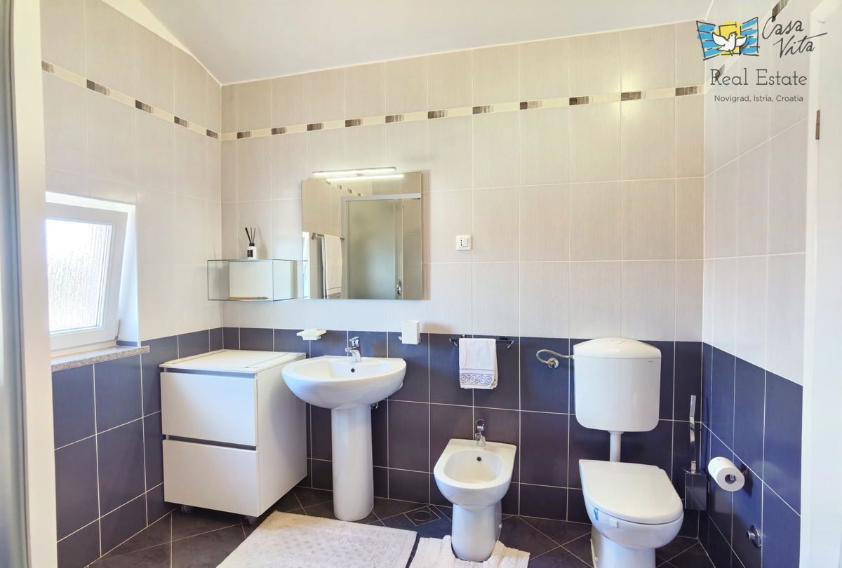 ISTRA, POREČ - Appartamento con due camere da letto in una posizione tranquilla vicino a tutti i servizi!