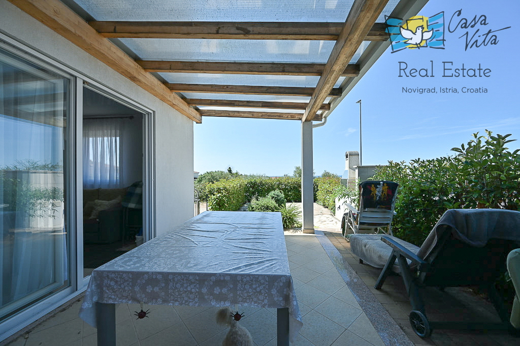 ISTRA, NOVIGRAD - Casa a schiera a 1500 m dal mare e dal centro città!