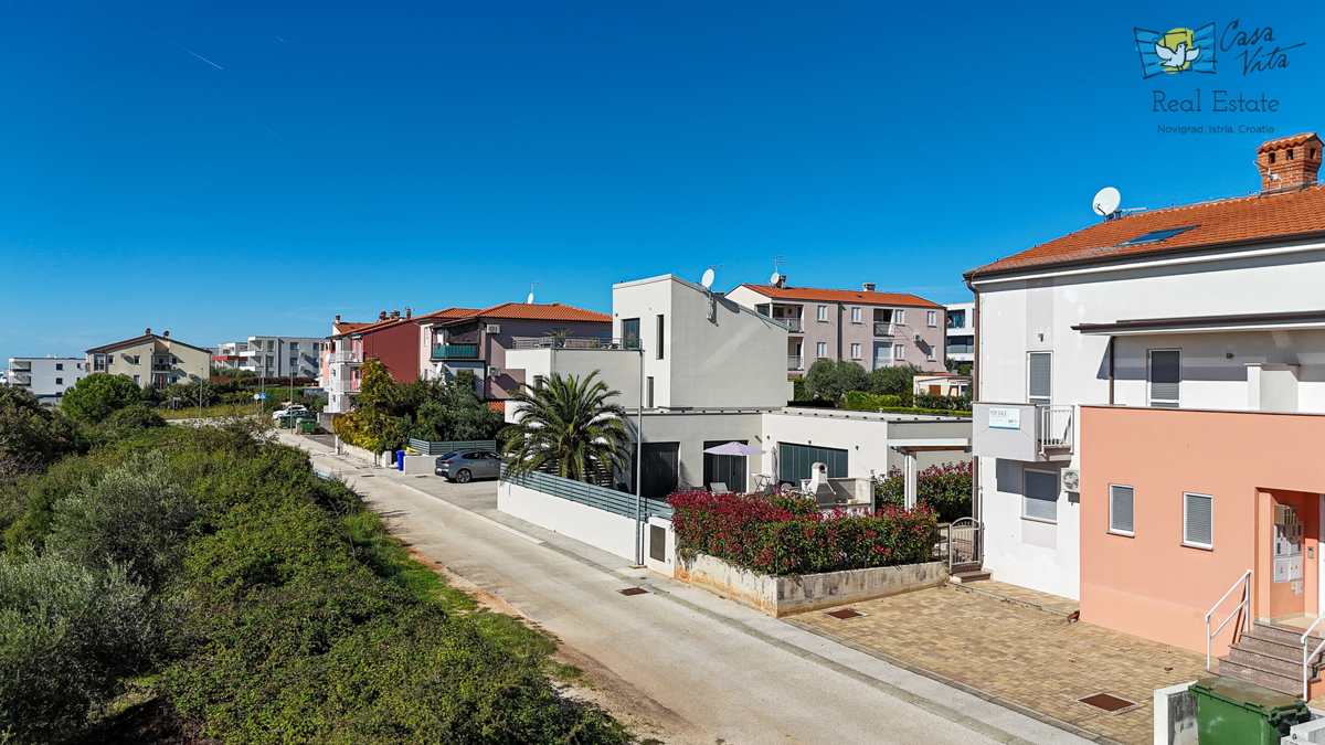 ISTRA, NOVIGRAD - Casa a schiera a 1500 m dal mare e dal centro città!